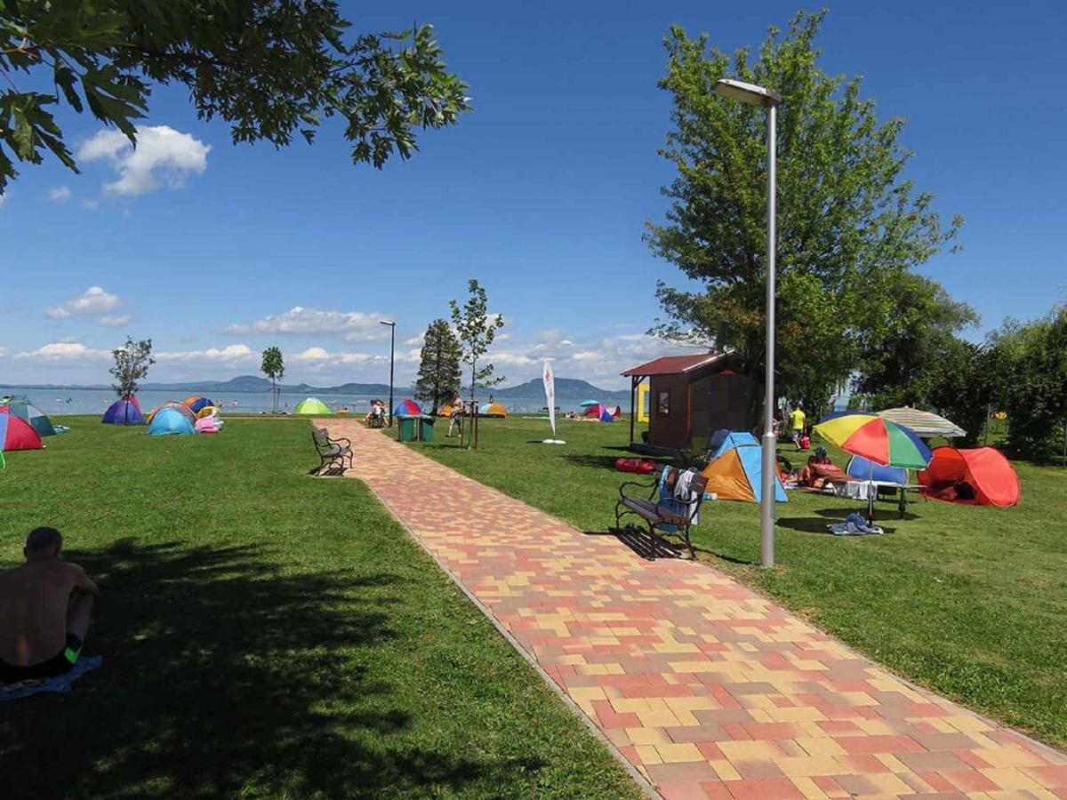 Holiday Home Balatonmariafurdo, Somogy 1 巴拉顿凯赖斯图尔 外观 照片