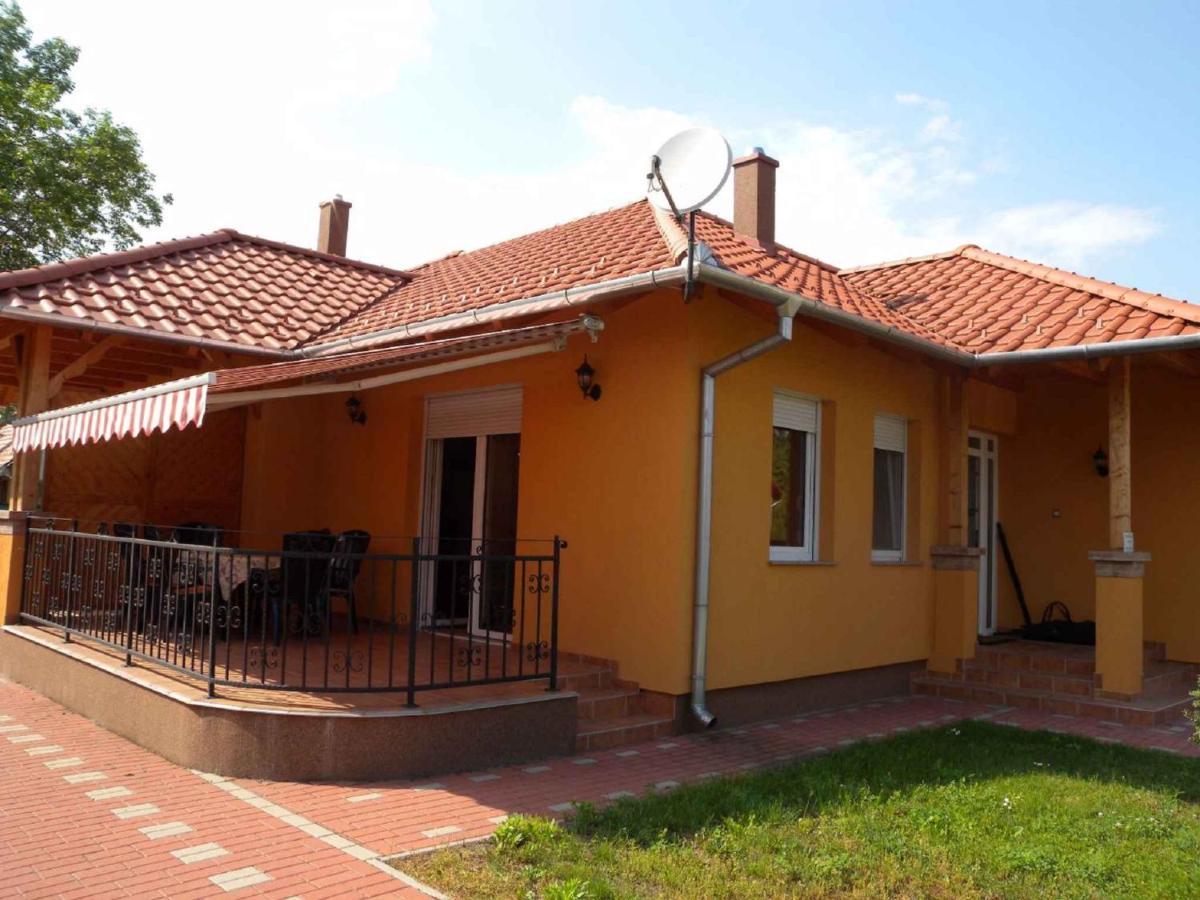 Holiday Home Balatonmariafurdo, Somogy 1 巴拉顿凯赖斯图尔 外观 照片