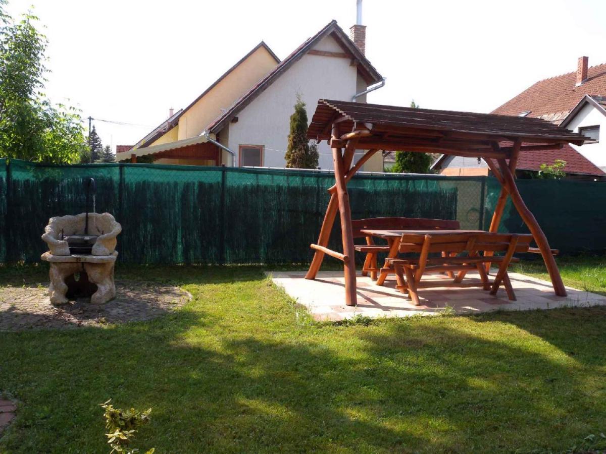 Holiday Home Balatonmariafurdo, Somogy 1 巴拉顿凯赖斯图尔 外观 照片